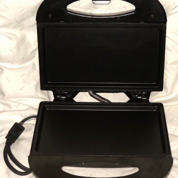 Press Grill Sandwich Maker - Picture 2 of 2